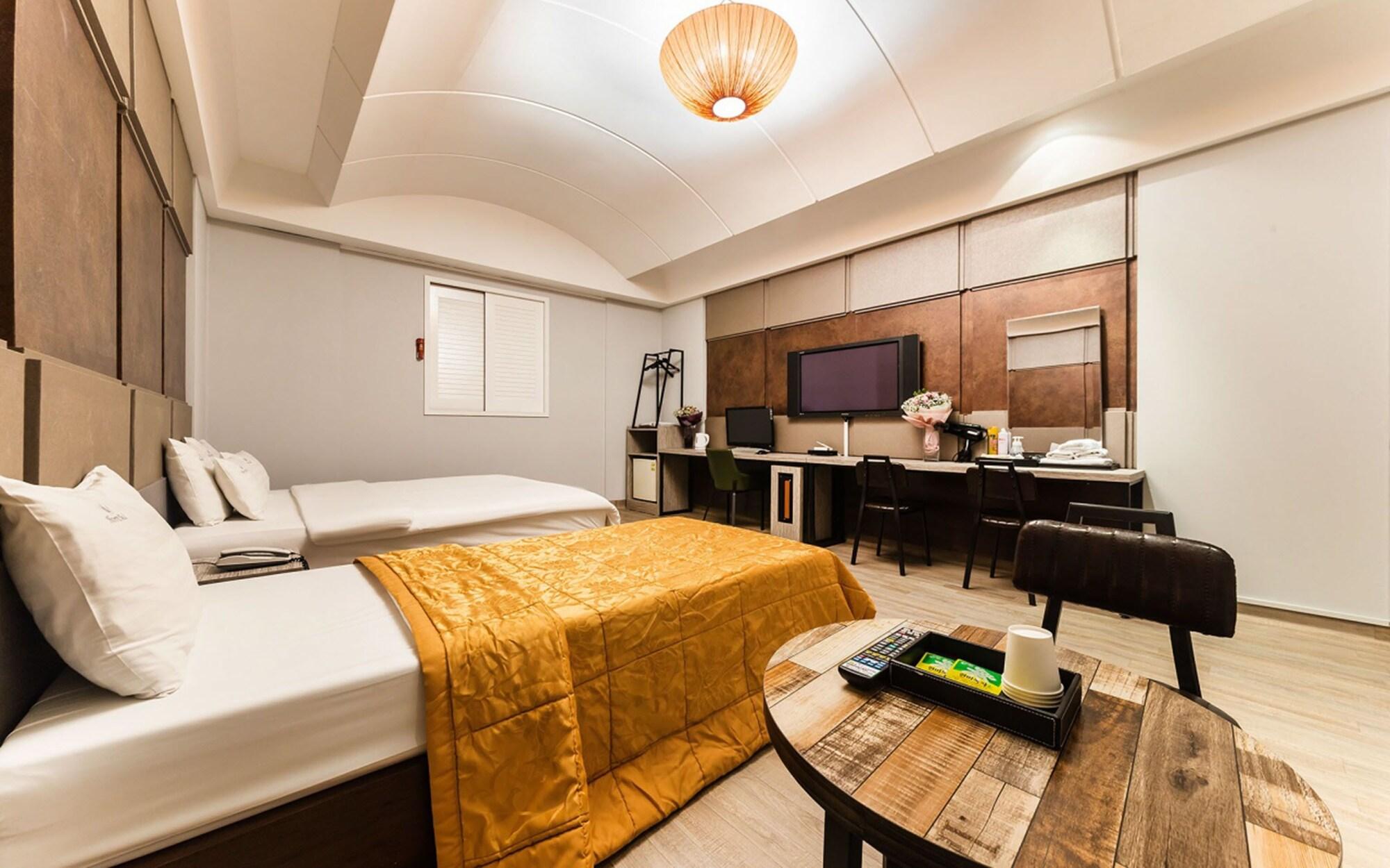 Фото Hotel No. 1