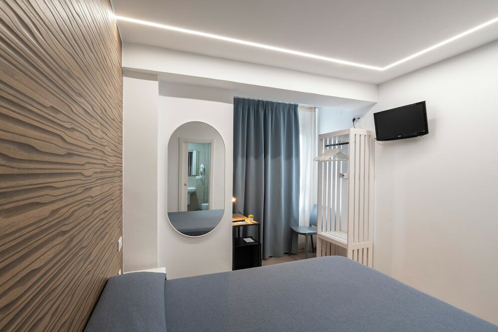 Фото Hostal Pensimar