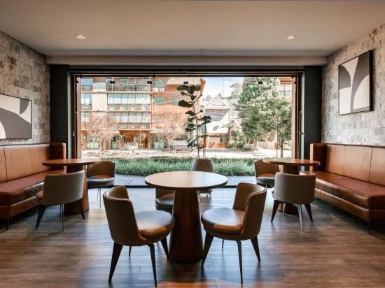Фото Hotel Cercano