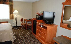 Гостиница Quality Inn Raynham - Taunton