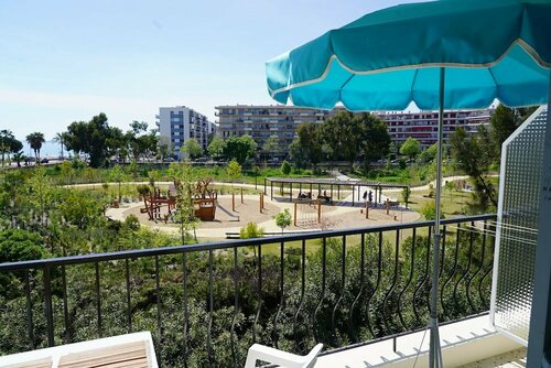 Гостиница Motel Ascot Studios в Кань-сюре-Мер