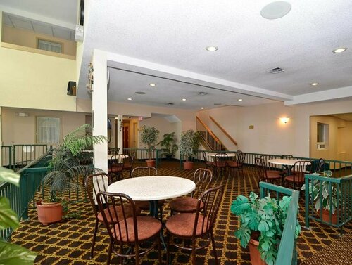 Гостиница Days Inn by Wyndham Swift Current в Свифт-Керренте