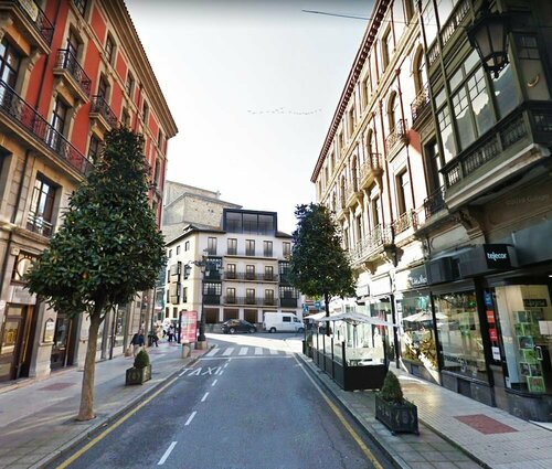 Гостиница Hotel Alda Estacion Oviedo в Овьедо