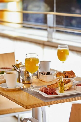 Гостиница Hotel Silken Puerta de Valencia в Провинции Валенсия