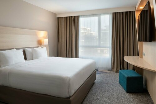 Гостиница Courtyard by Marriott Paris La Defense West - Colombes в Уйе