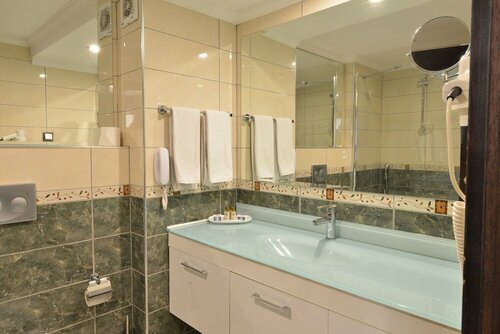 Гостиница Anadolu Hotels Esenboğa Thermal в Яхшихане