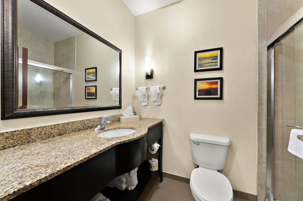 Фото Comfort Suites Central