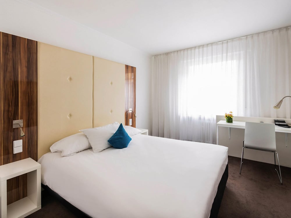 Фото Отель Ibis Styles Frankfurt City