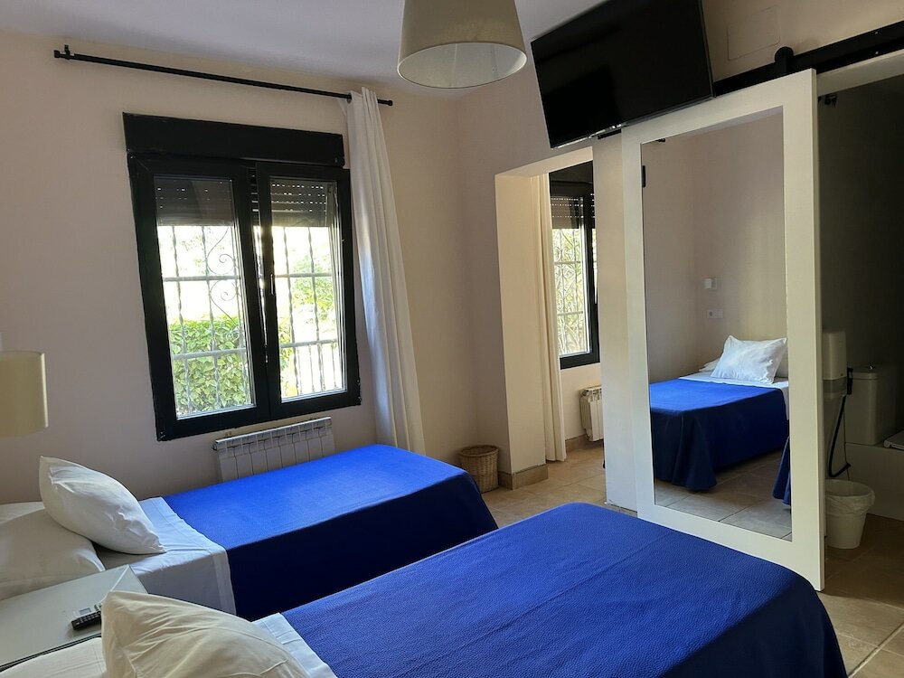 Фото Hostal Moscatel
