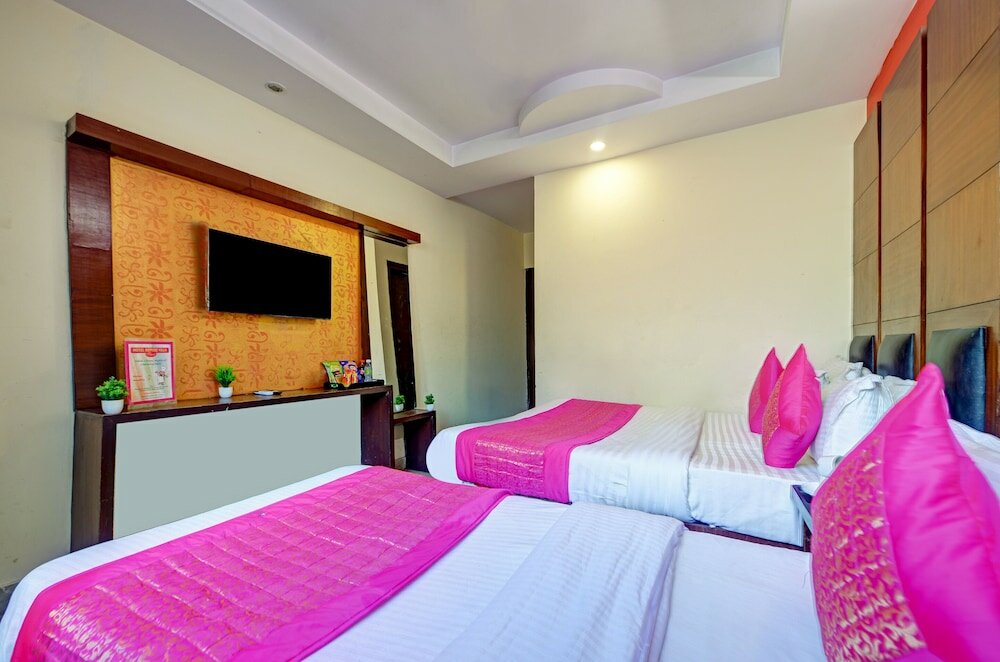 Фото Oyo 7684 Hotel Repose Villa
