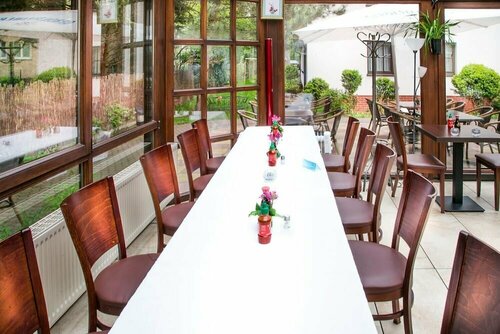 Гостиница Hotel & Restaurant Diana в Хеннигсдорфе
