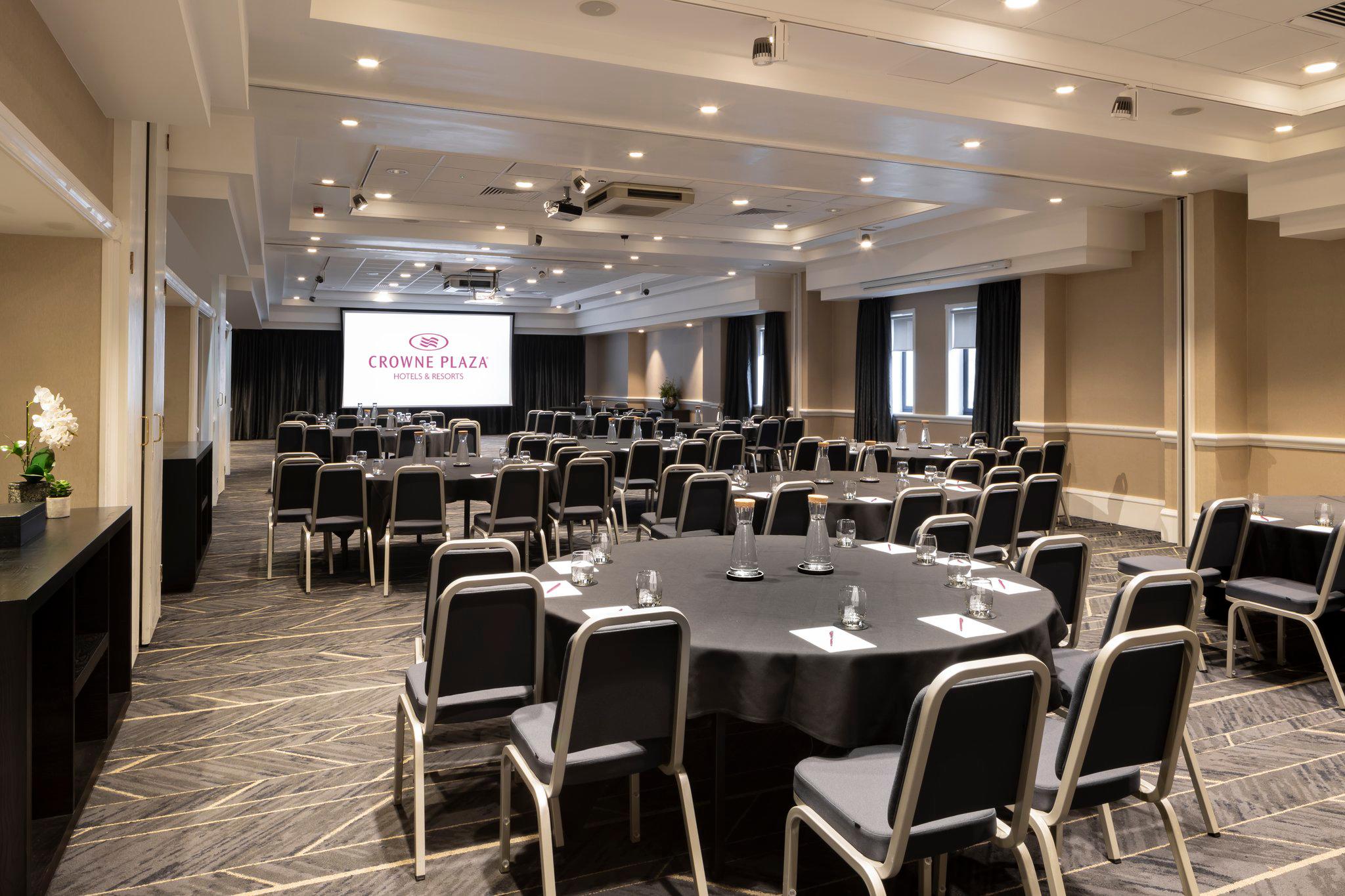 Фото Crowne Plaza Leeds, an Ihg Hotel