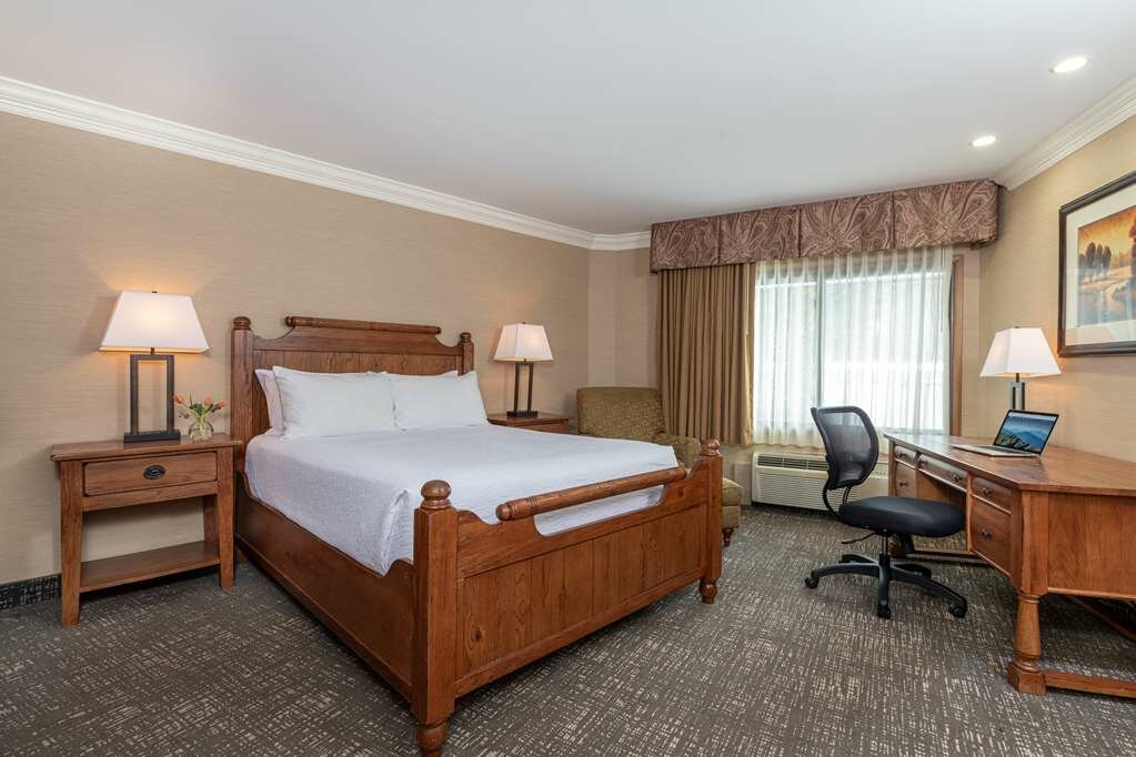 Фото Best Western Plus Waterbury - Stowe