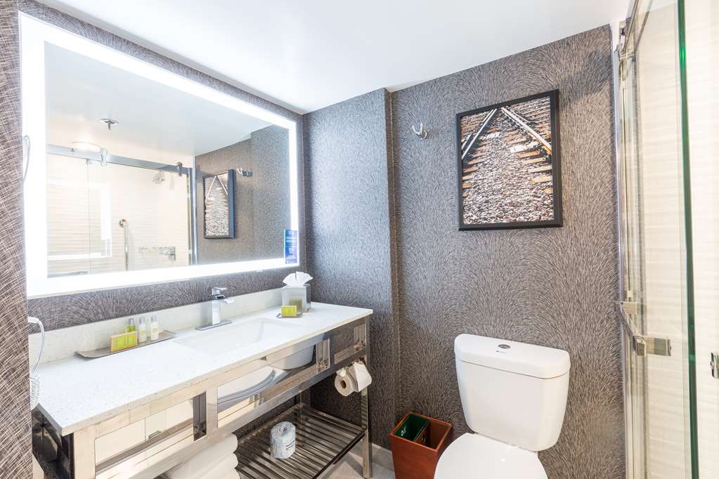 Фото DoubleTree by Hilton Dallas - Richardson