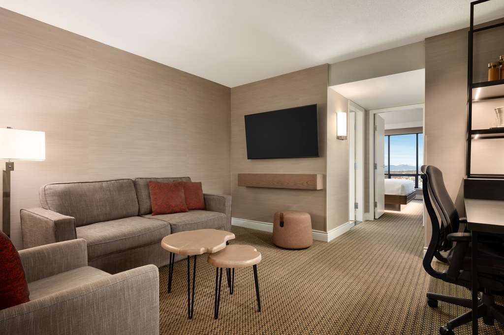 Фото Hilton Vancouver Airport