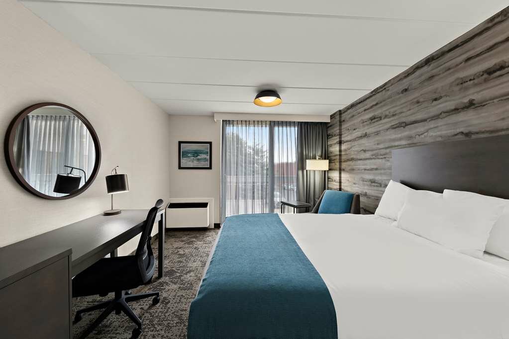 Фото Best Western Parkway Hotel Toronto North