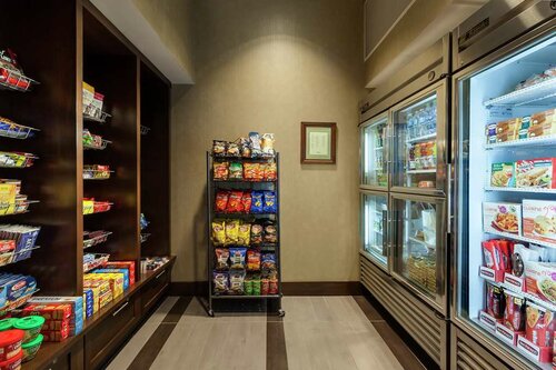 Гостиница Hilton Garden Inn Toronto Brampton West в Миссиссаге