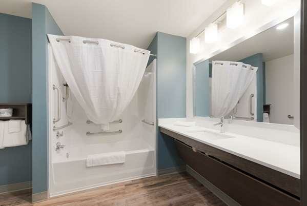 Фото Woodspring Suites Philadelphia Northeast