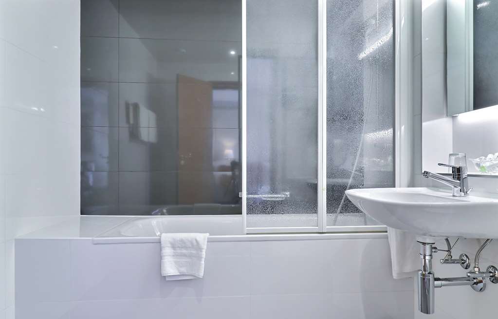 Фото Hôtel Mirabeau Lausanne