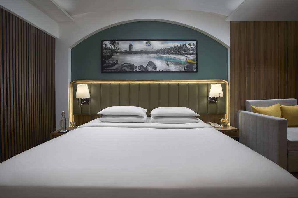 Фото Park Inn by Radisson Goa Candolim