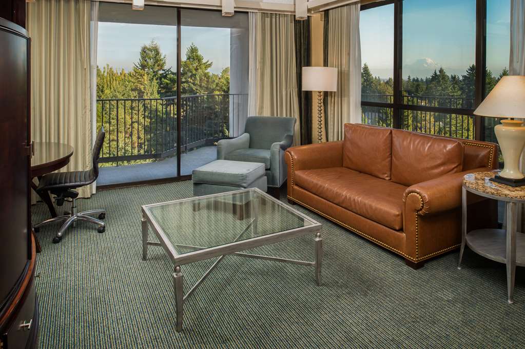 Фото Doubletree by Hilton Seattle Airport