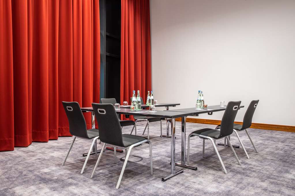 Фото Radisson Blu Hotel, Frankfurt