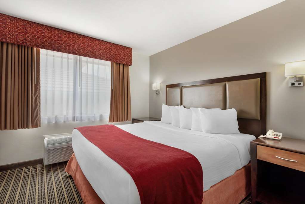 Фото Best Western Plus Eagleridge Inn & Suites