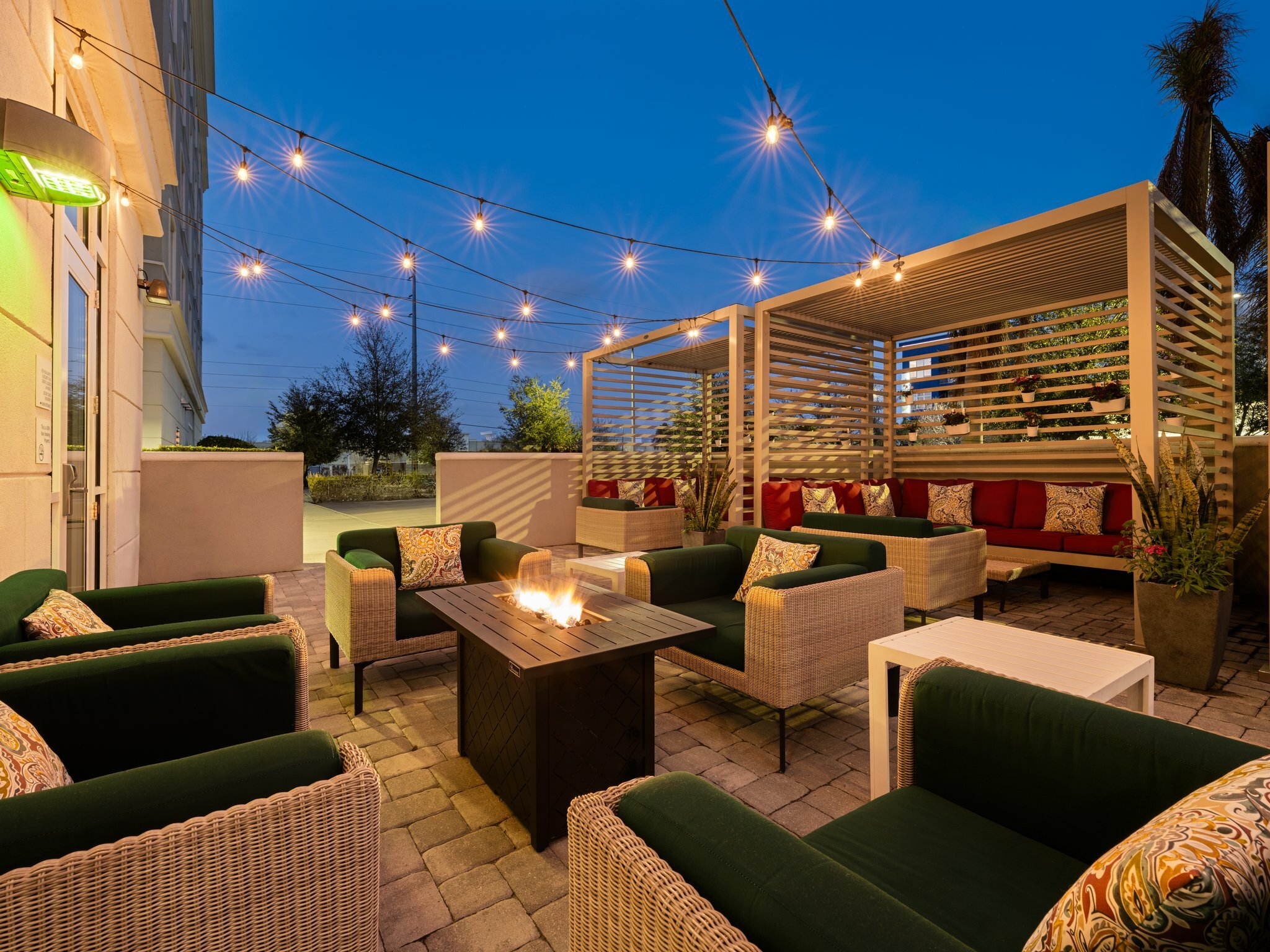 Фото Holiday Inn & Suites Orlando I-drive - Theme Parks by Ihg