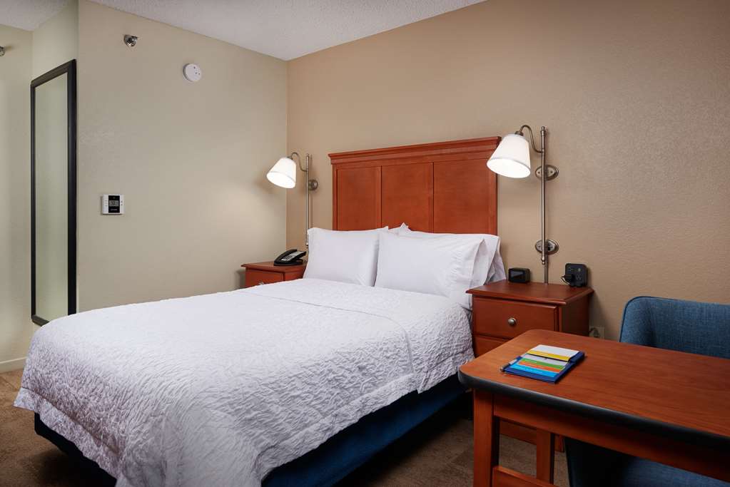 Фото Hampton Inn Ann Arbor-South