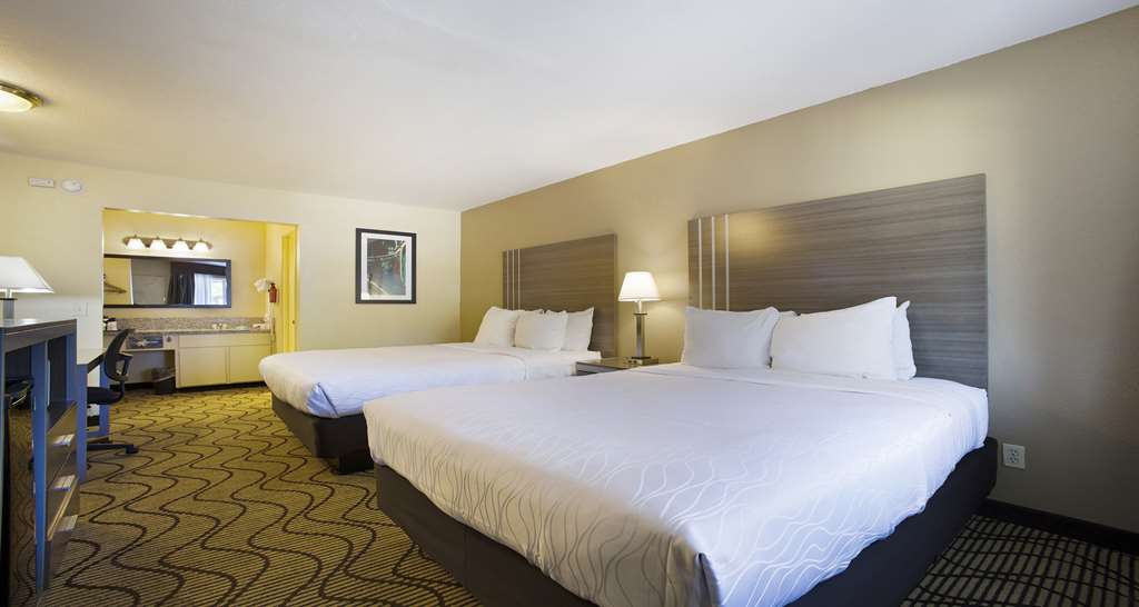Фото SureStay Plus Hotel by Best Western Sacramento North