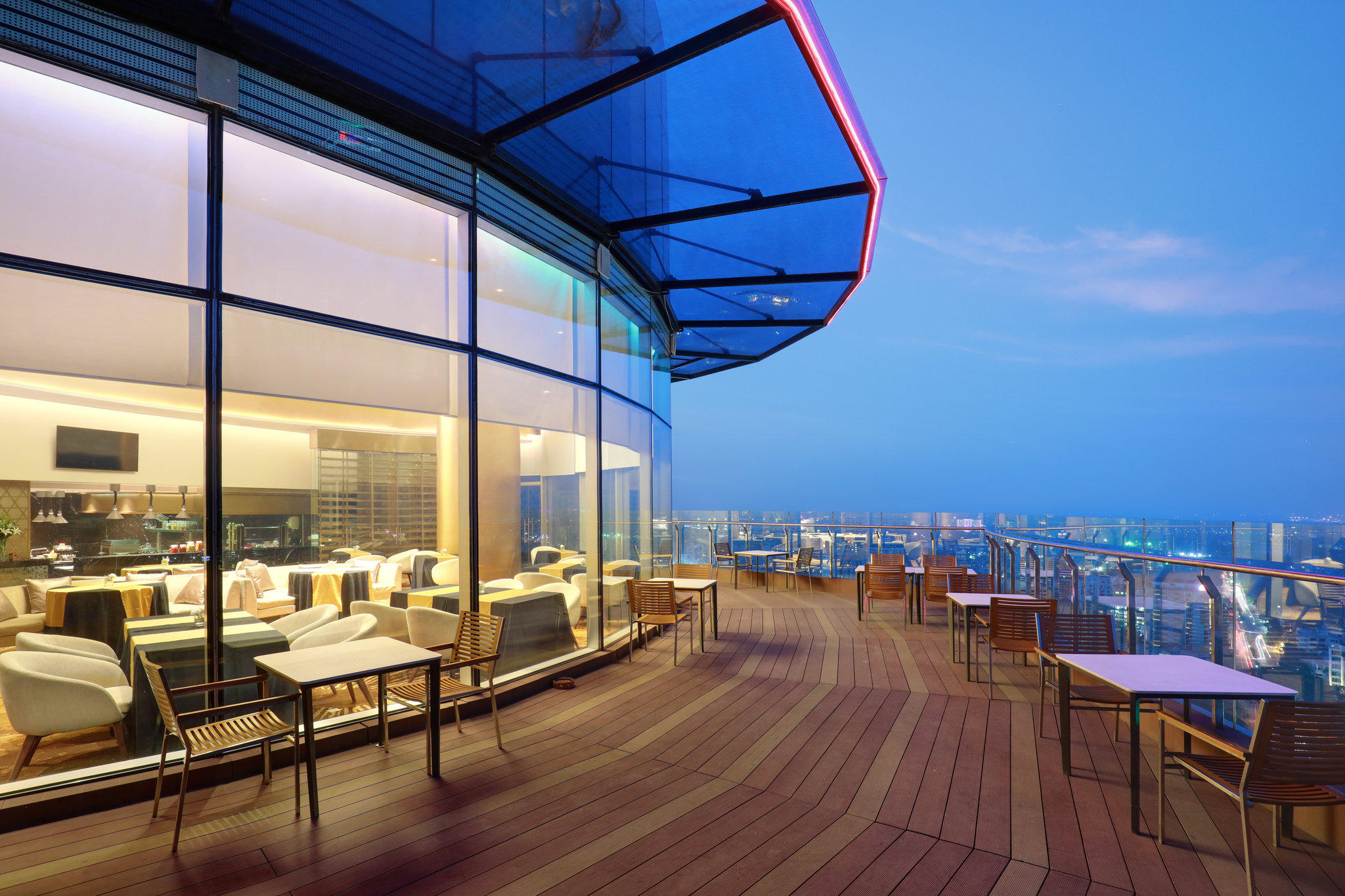 Фото Crowne Plaza Dhaka Gulshan by IHG Hotel