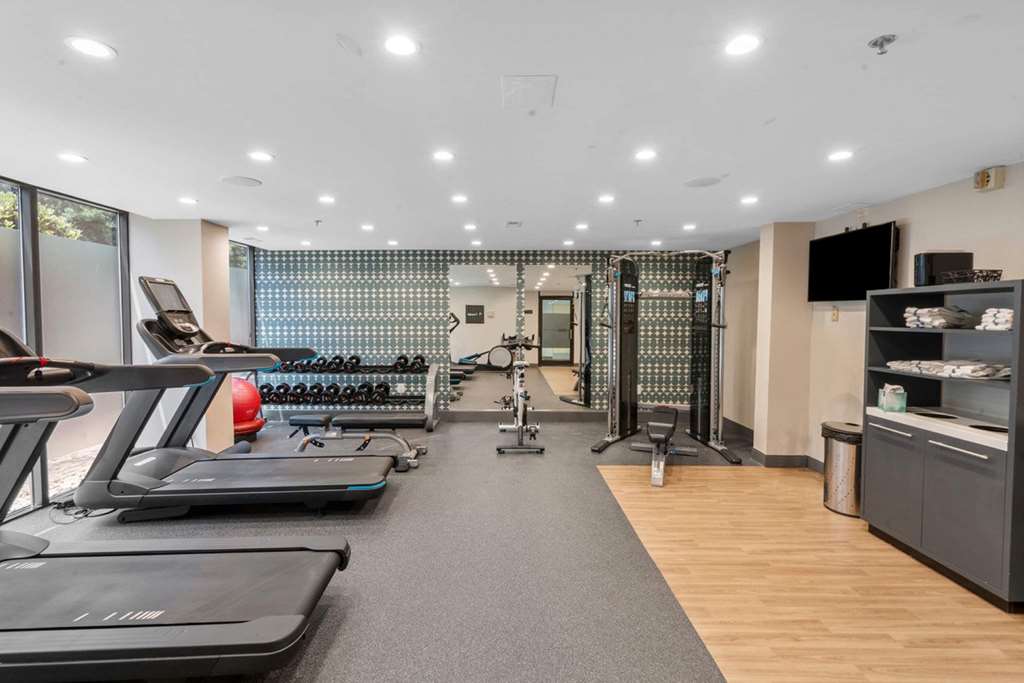 Фото DoubleTree by Hilton South Charlotte Tyvola