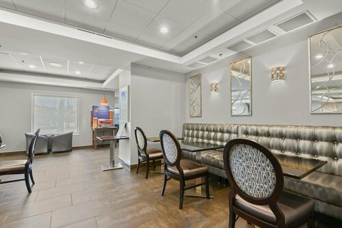 Гостиница Holiday Inn Express & Suites Gonzales, an Ihg Hotel в Гонсалесе
