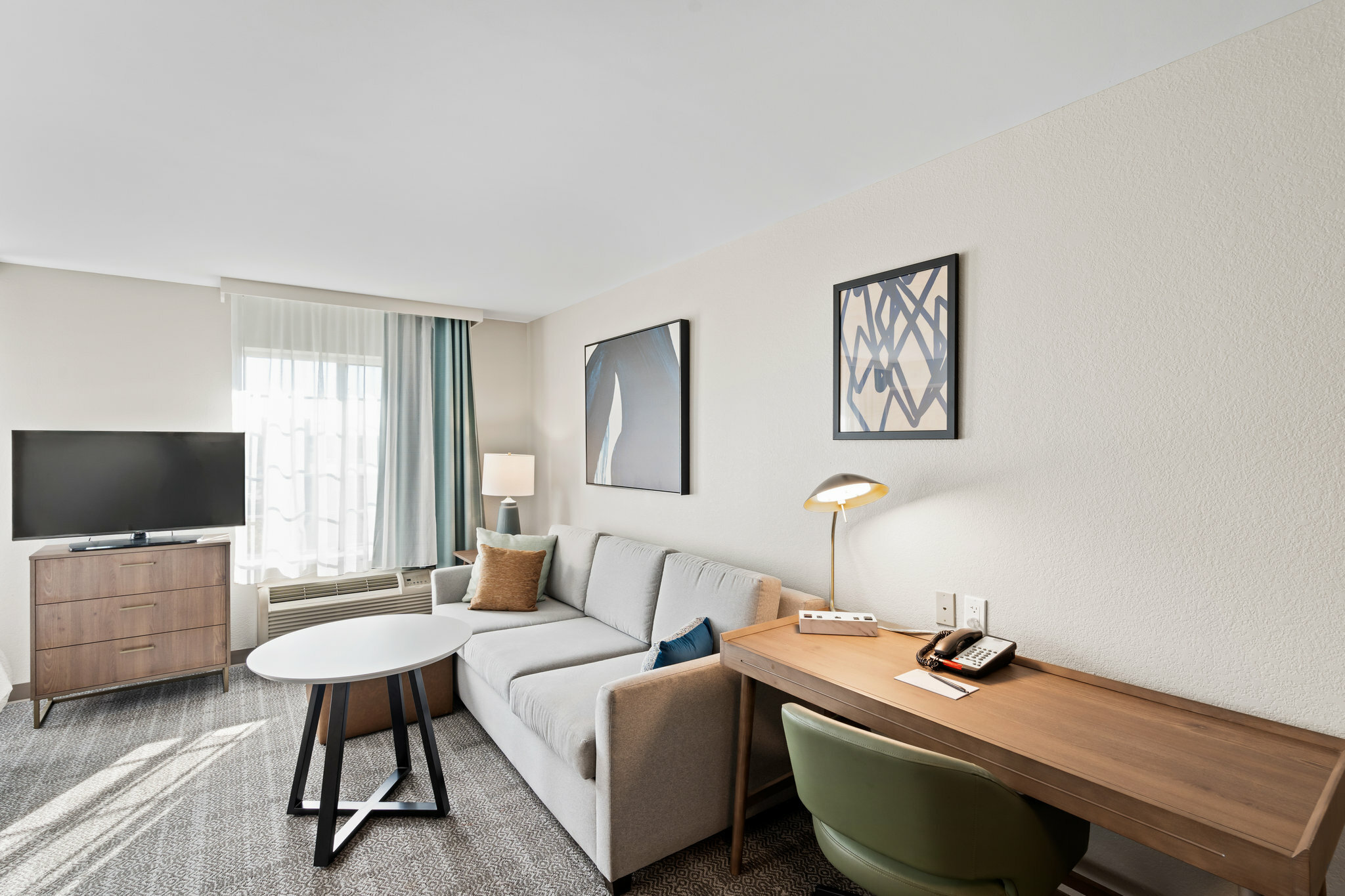 Фото Staybridge Suites North Brunswick, an Ihg Hotel