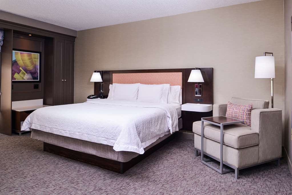 Фото Hampton Inn Albuquerque University Midtown