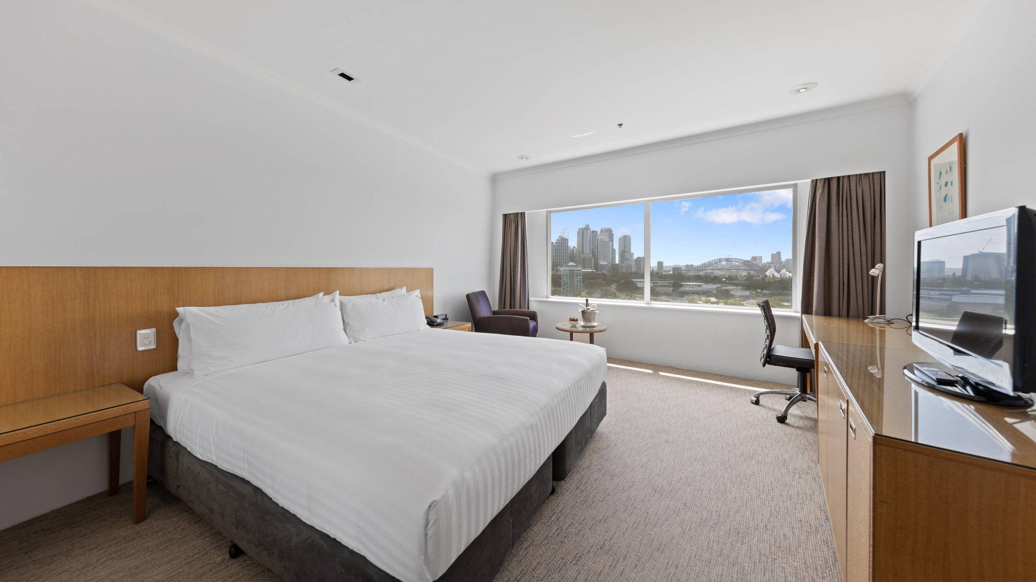 Фото Holiday Inn Sydney Potts Point
