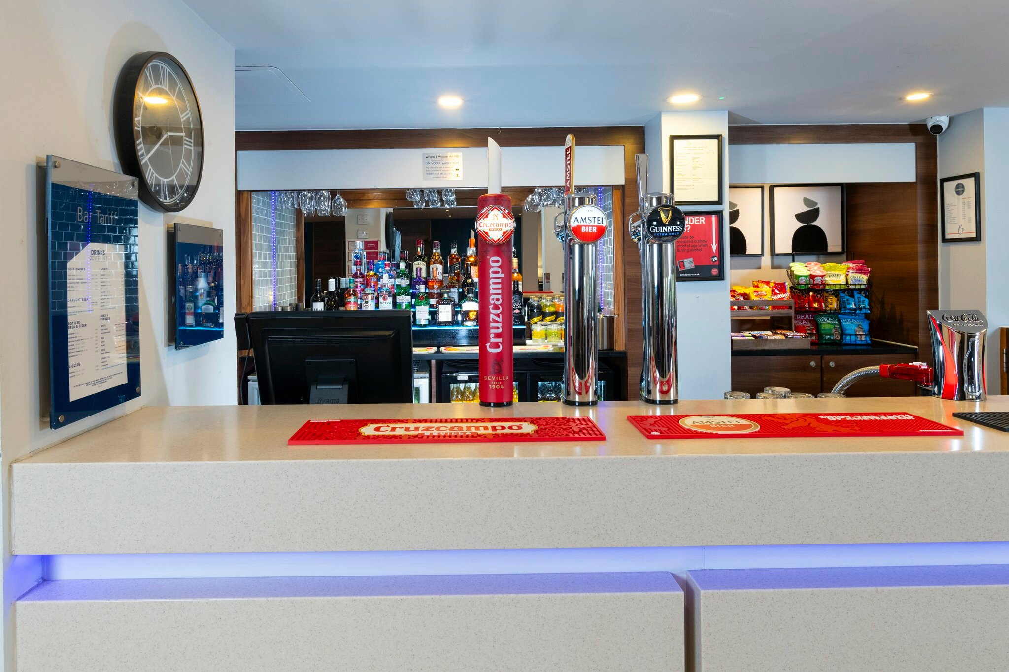 Фото Holiday Inn Express Birmingham - Oldbury, an Ihg Hotel