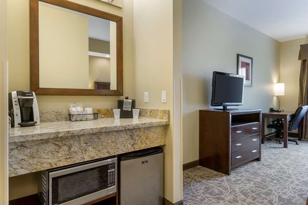 Фото Best Western Plus Lacey Inn & Suites