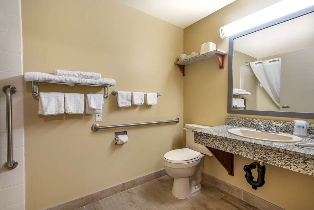 Фото Best Western Strathmore Inn
