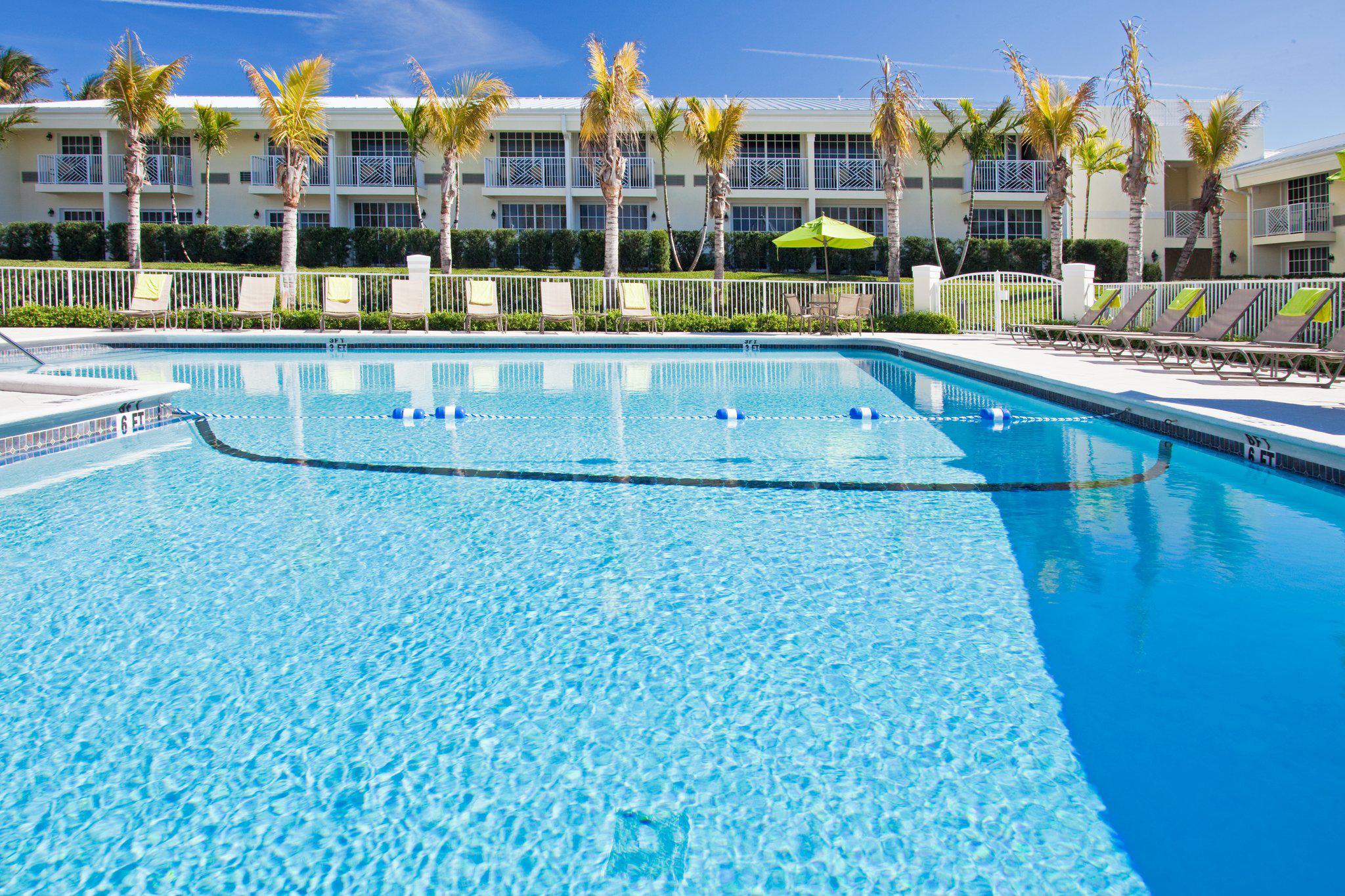 Фото Holiday Inn Express North Palm Beach-Oceanview, an Ihg Hotel