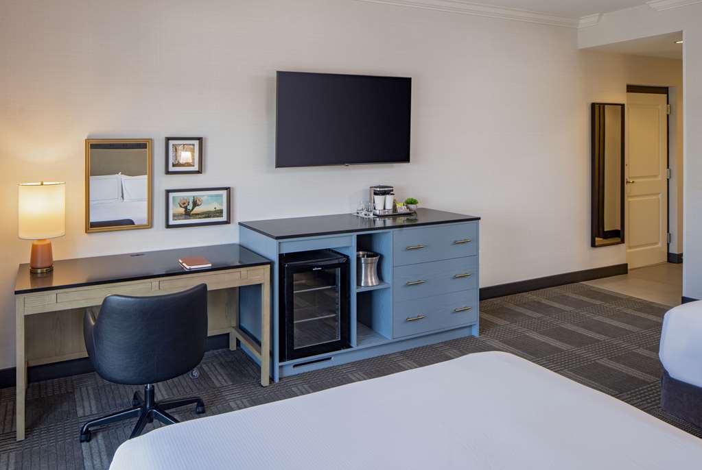 Фото Hilton San Antonio Hill Country