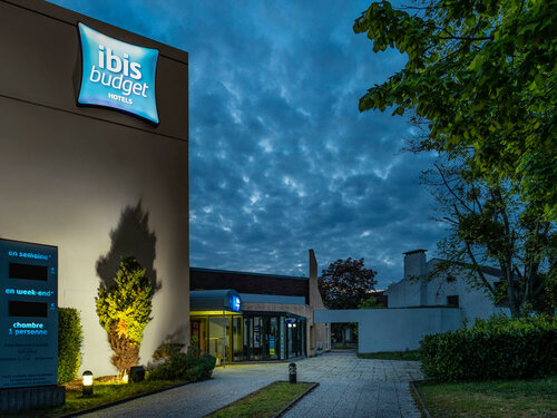 Гостиница Hôtel Saint Ouen L’Aumône в Понтуазе