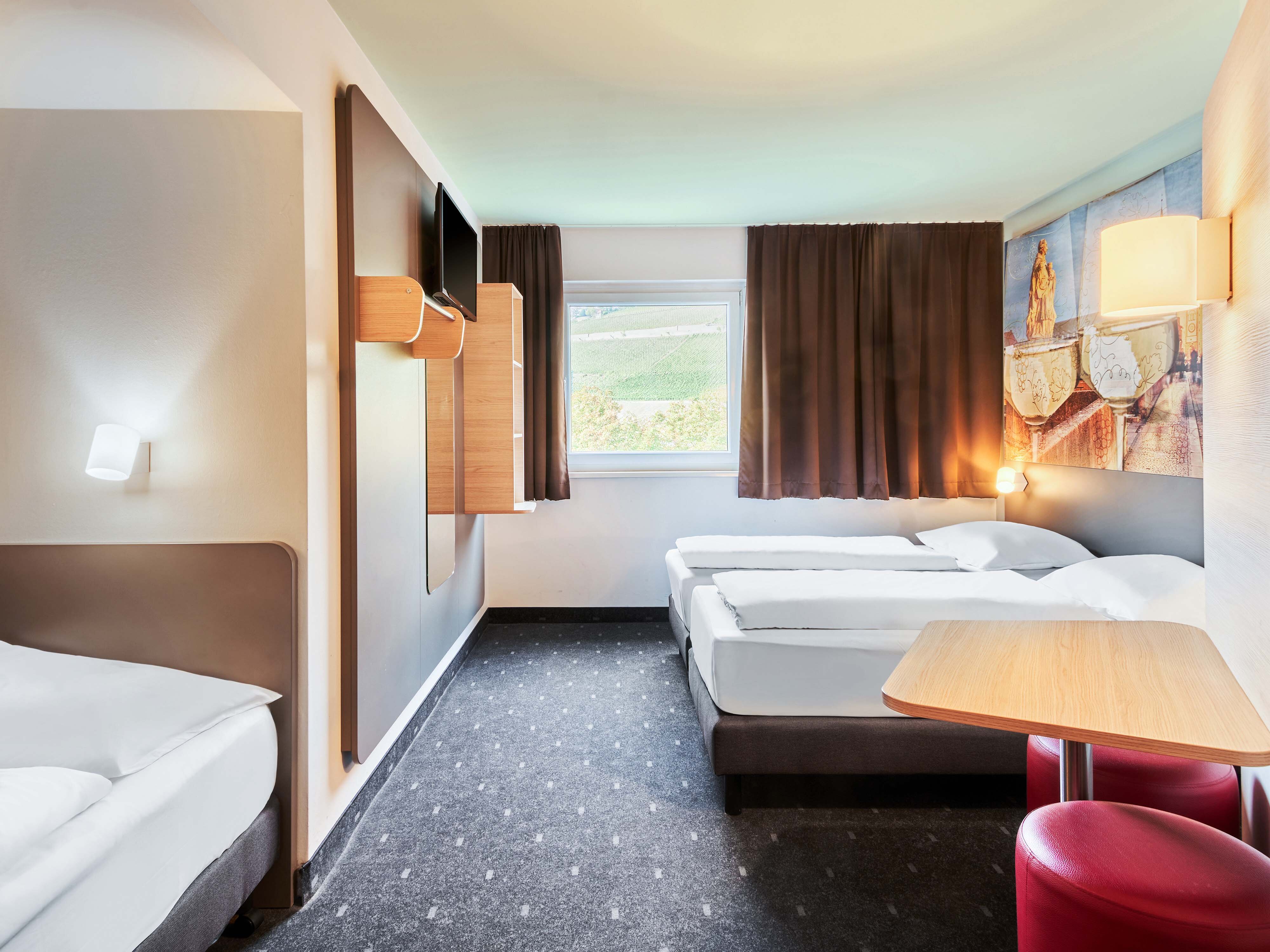 Фото B&b Hotel Würzburg