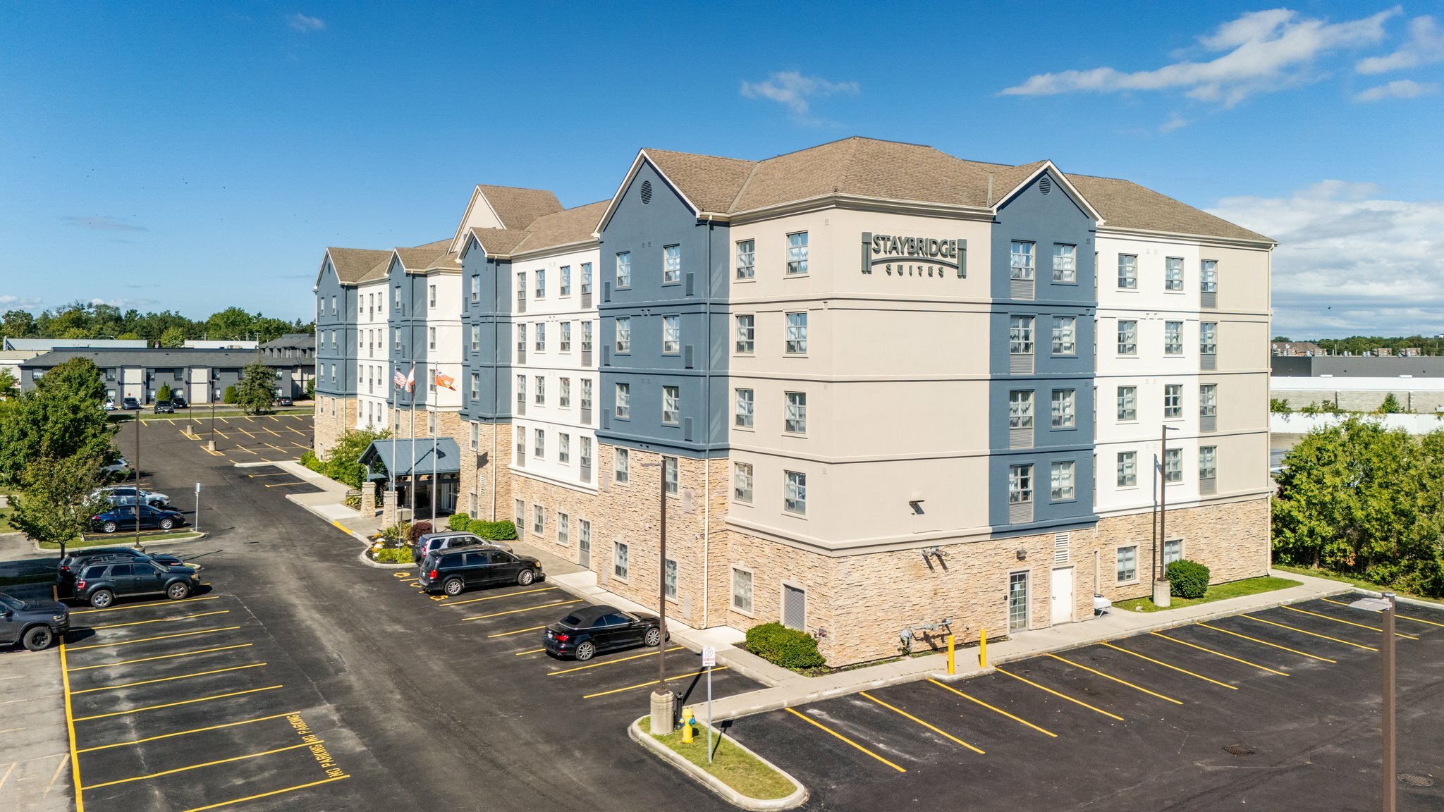Фото Staybridge Suites London