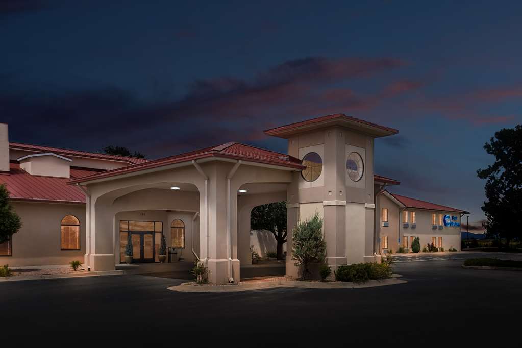 Фото Best Western Moriarty Heritage Inn