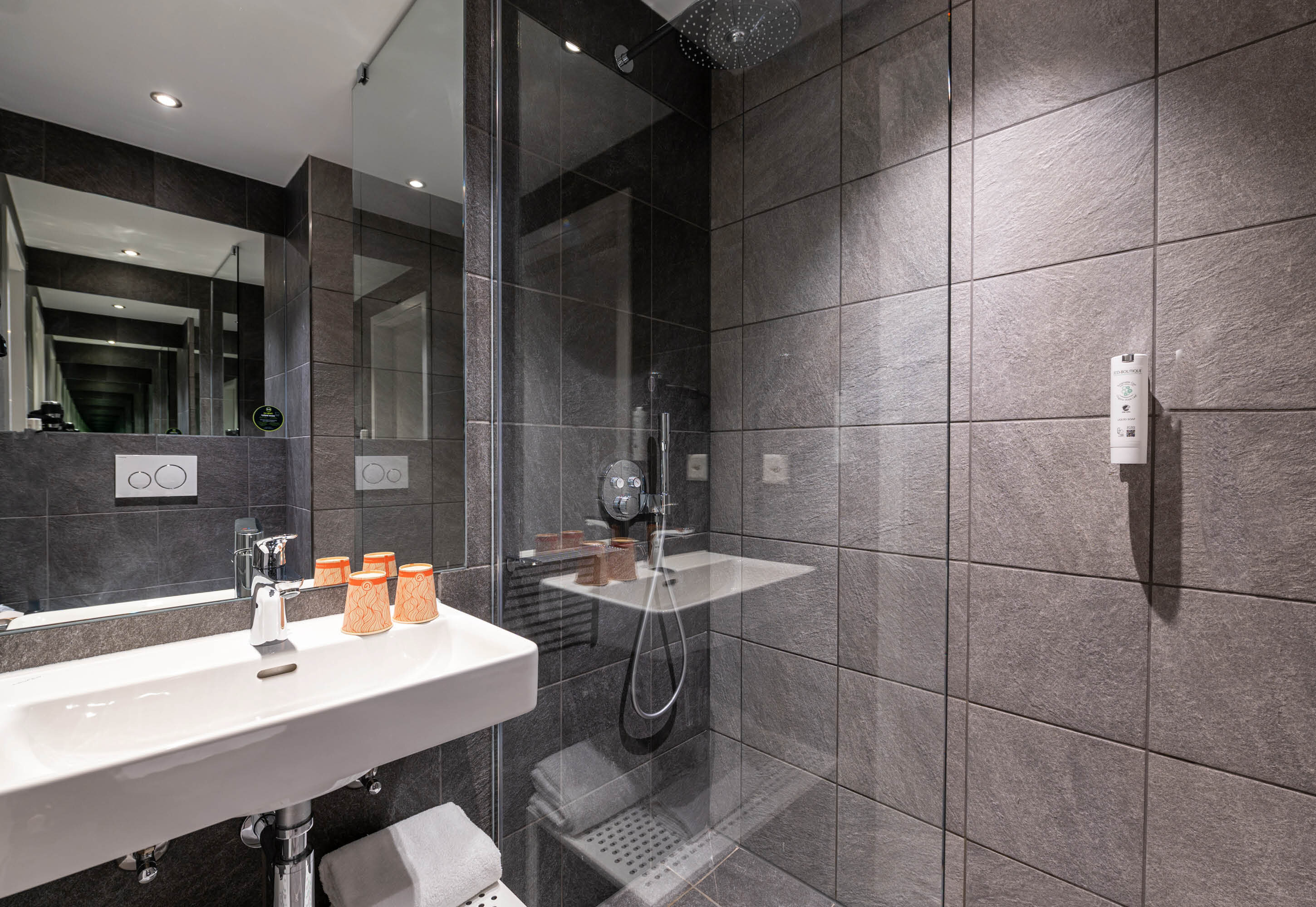 Фото B&b Hotel Geneva Airport