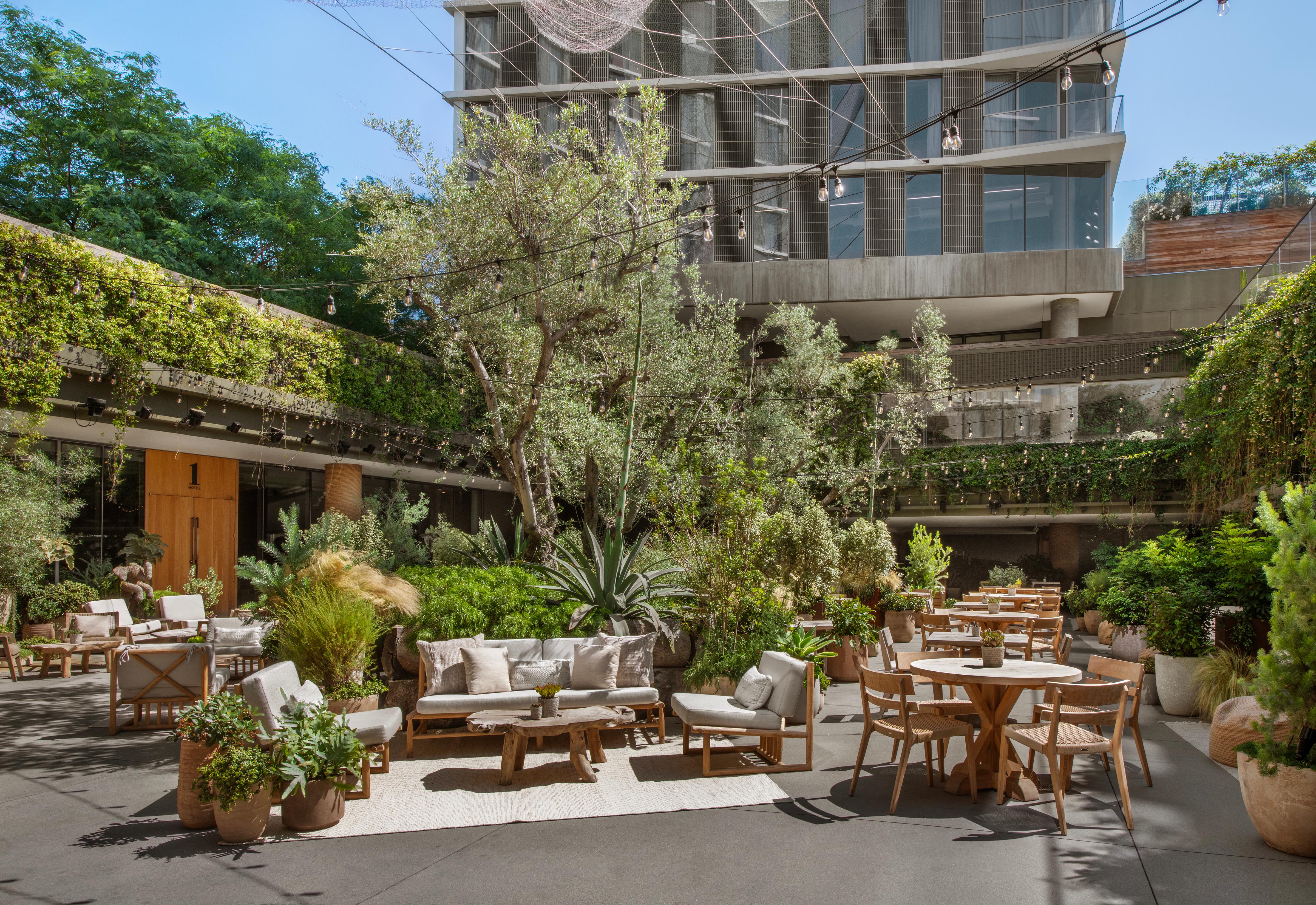 Фото 1 Hotel West Hollywood