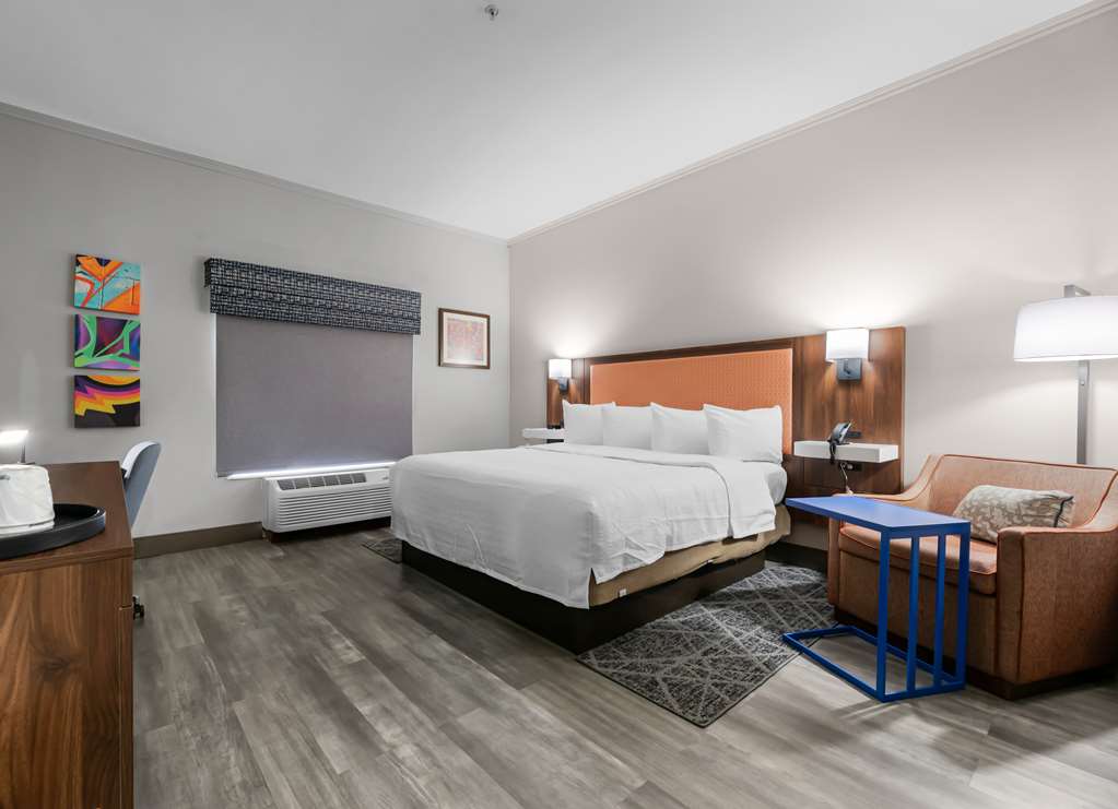 Фото Hampton Inn Seguin