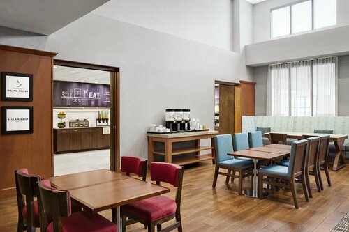 Гостиница Hampton Inn & Suites West Haven в Нью-Хейвене