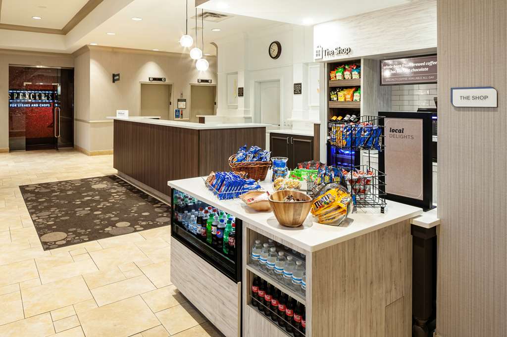 Фото Hilton Garden Inn Omaha Downtown/Old Market Area